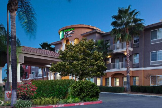 https://www.shirleyandcrystian.wedding/wp-content/uploads/2024/09/holiday-inn-640x427.jpg